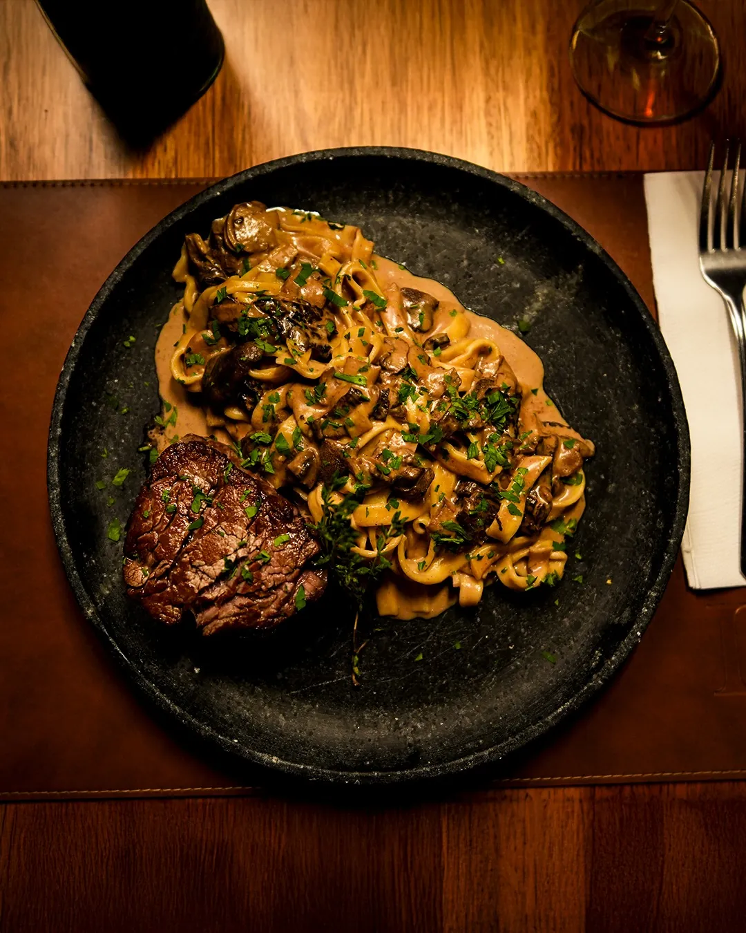Fettuccine ao molho com filé
